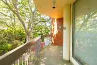 View 32