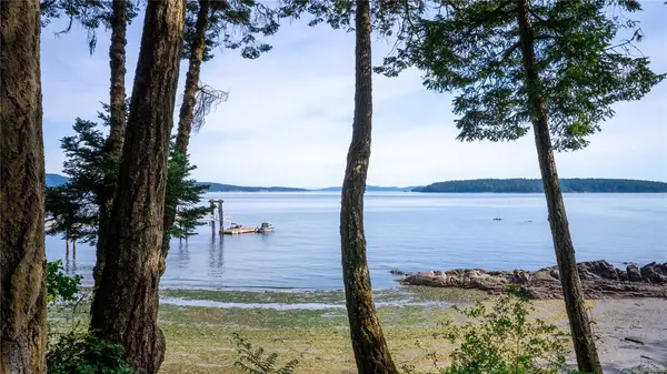 57 McKenzie Cres, Piers Island BC V8L 5Y7