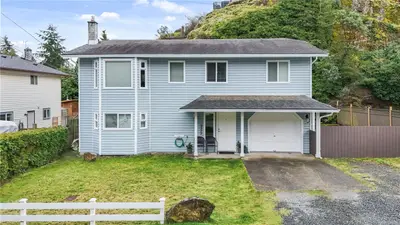 3313 Barrington Rd, Nanaimo BC V9T 5R5