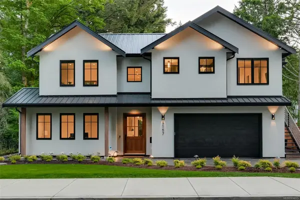 5157 Del Monte Ave, Saanich BC V8Y 1X3