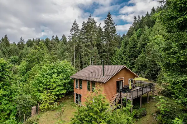 262 North View Pl, Salt Spring BC V8K 1A9
