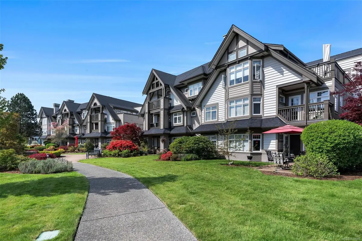4490 Chatterton Way #216, Saanich BC V8X 5H7