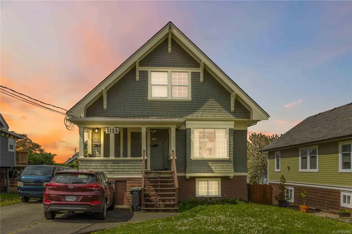 3124 Glasgow St, Victoria BC V8X 1L9