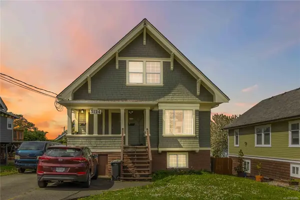 3124 Glasgow St, Victoria BC V8X 1L9 - 5 bed, 3.0 bath in Victoria