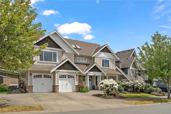1260 Rockhampton Close, Langford BC V9B 6X4 - 8 bed, 4 bath in Langford