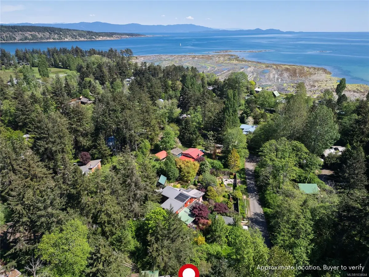 5235 McLeod Rd, Hornby Island BC V0R 1Z0