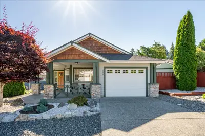 136 Meridian Way, Parksville BC V9P 2Z2