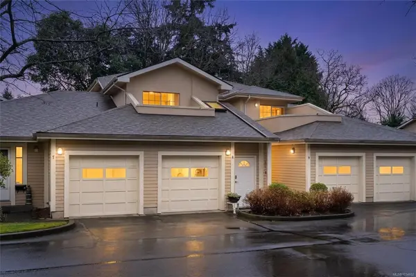 909 Admirals Rd # 8, Esquimalt BC V9A 2P1 - 2 bed, 2 bath in Esquimalt