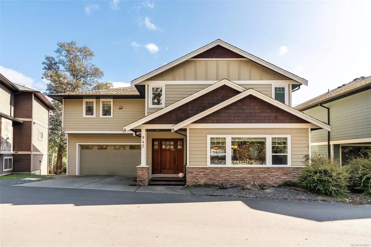 942 Arngask Ave, Langford BC V9B 5X7