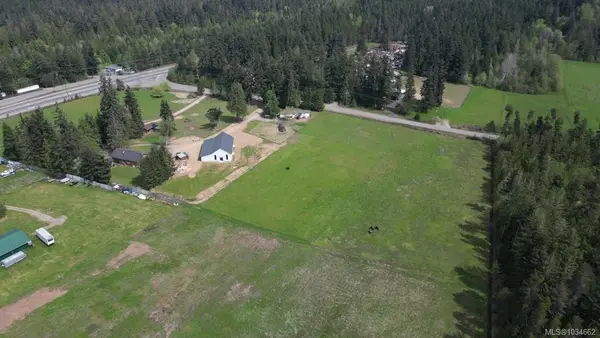 981 Pratt Rd, Qualicum Beach BC V9K 1W5