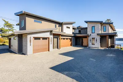 89 Murphy St S, Campbell River BC V9W 1Y5
