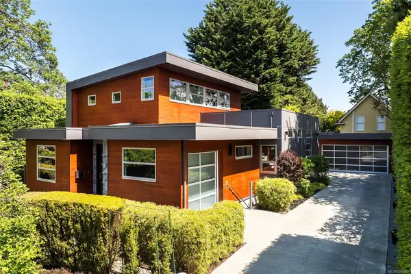 1395 Hampshire Rd, Oak Bay BC V8S 4T5