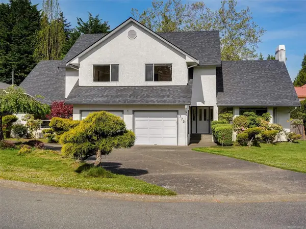 772 Wesley Crt, Saanich BC V8Y 3E6