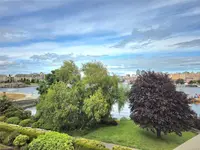 View 32