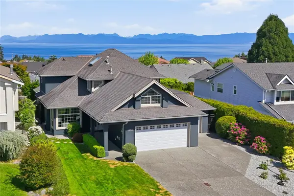 6258 McRobb Ave, Nanaimo BC V9V 1M4 - 3 bed, 3 bath in Nanaimo