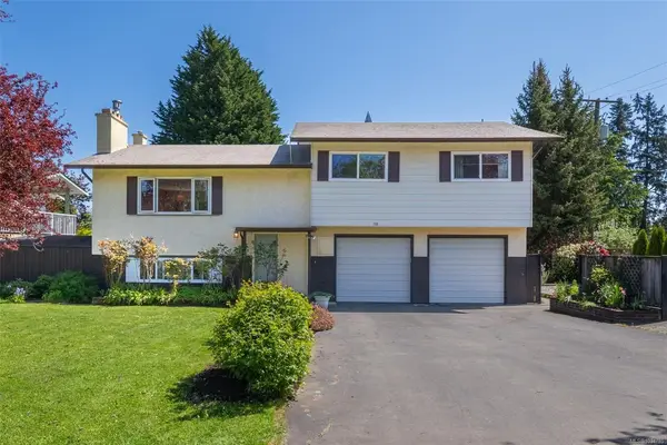 7739 Bruce Gordon Pl, Central Saanich BC V8M 1L6