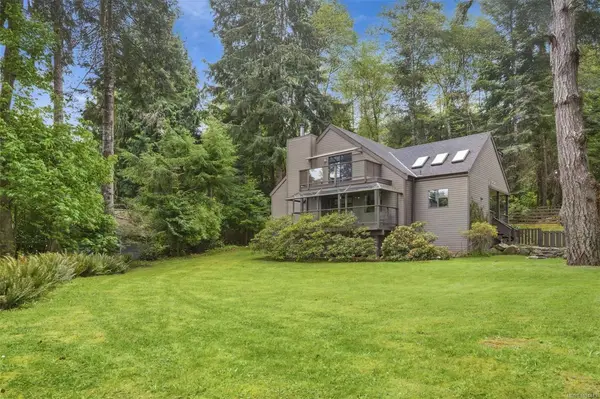 6089 Brecon Dr, Sooke BC V9Z 1B1 - 4 bed, 3 bath in Sooke