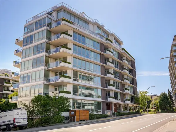 399 Tyee Rd # 105, Victoria BC V9A 0A8