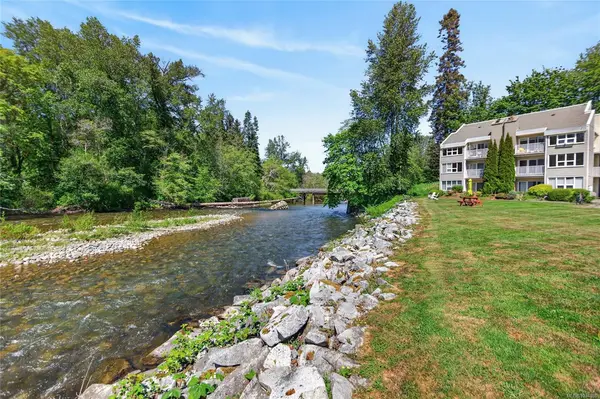 205 1st St # 102, Courtenay BC V9N 1A5 - 2 bed, 1.0 bath in Courtenay