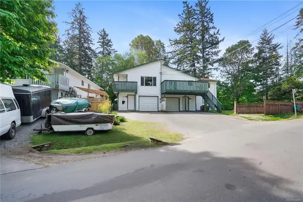 379 Kislingbury Lane, View Royal BC V9B 5R2 - 5 bed, 3.0 bath in View Royal