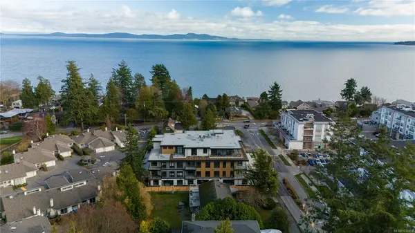 990 Doumac Ave # 201, Saanich BC V8Y 1M4