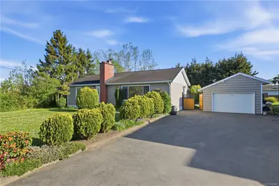 2153 James White Blvd, Sidney BC V8L 1Y9