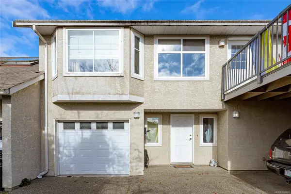 485 Sturdee St, Esquimalt BC V9A 6R2 - 3 bed, 2.0 bath in Esquimalt