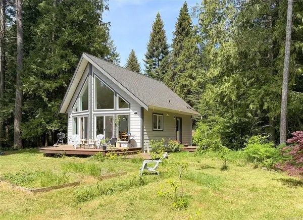 883 Mary Rd, Gabriola Island BC V0R 1X3 - 1 bed, 1 bath property for sale in Gabriola Island