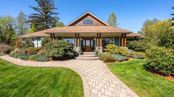 6077 Todd Rd, Courtenay BC V9J 1P4 - 4 bed, 3 bath in Courtenay