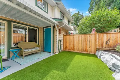 3242 Cowichan Lake Rd # 7, Duncan BC V9L 4B9
