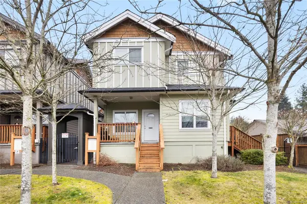 582 Rosehill St # 102, Nanaimo BC V9S 1H6 - 3 bed, 2 bath in Nanaimo