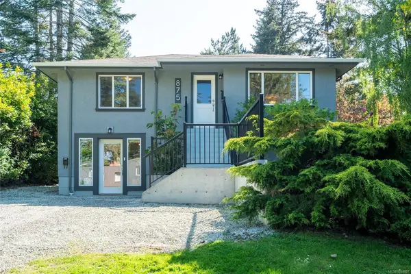 875 Gladiola Ave, Saanich BC V8Z 2T5