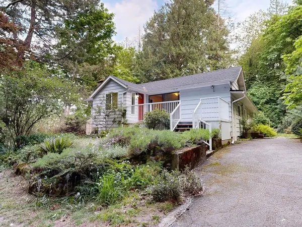5924 Old West Saanich Rd, Saanich BC V9E 2H1 - 3 bed, 1 bath in Saanich
