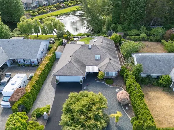 518 Dalmatian Dr, Parksville BC V9P 1Y4 - 3 bed, 2 bath in Parksville