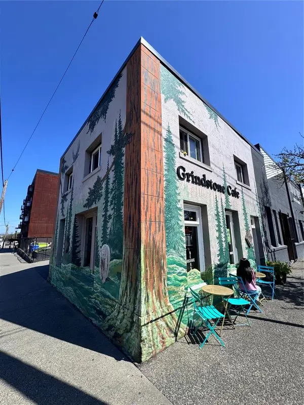504 Herald St, Victoria BC V8W 1S6