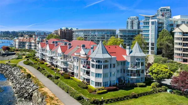 55 Songhees Rd # 305, Victoria BC V9A 6T3