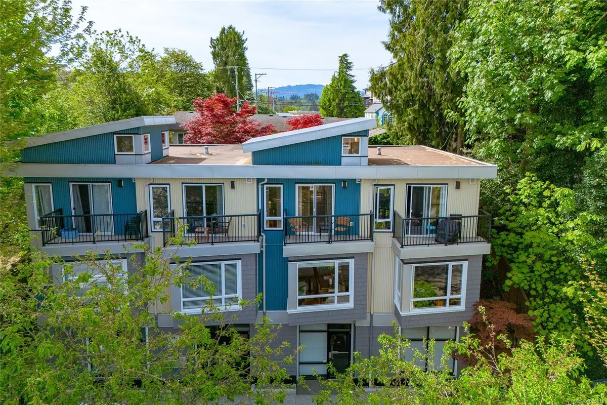116 Queens Rd #202, Duncan BC V9L 2W6