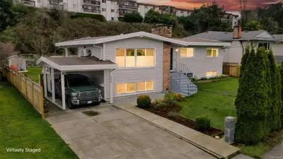 3535 Richmond Rd, Saanich BC V8P 4P9