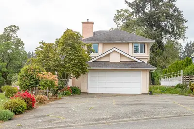 2228 Tarn Pl, Duncan BC V9L 5E6