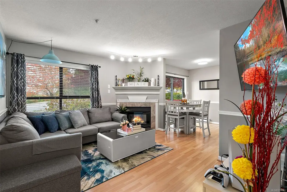 7 Gorge Rd W # 202, Saanich BC V9A 1L9