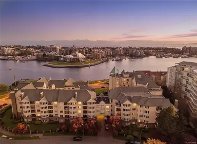 50 Songhees Rd # 409, Victoria BC V9A 7J4