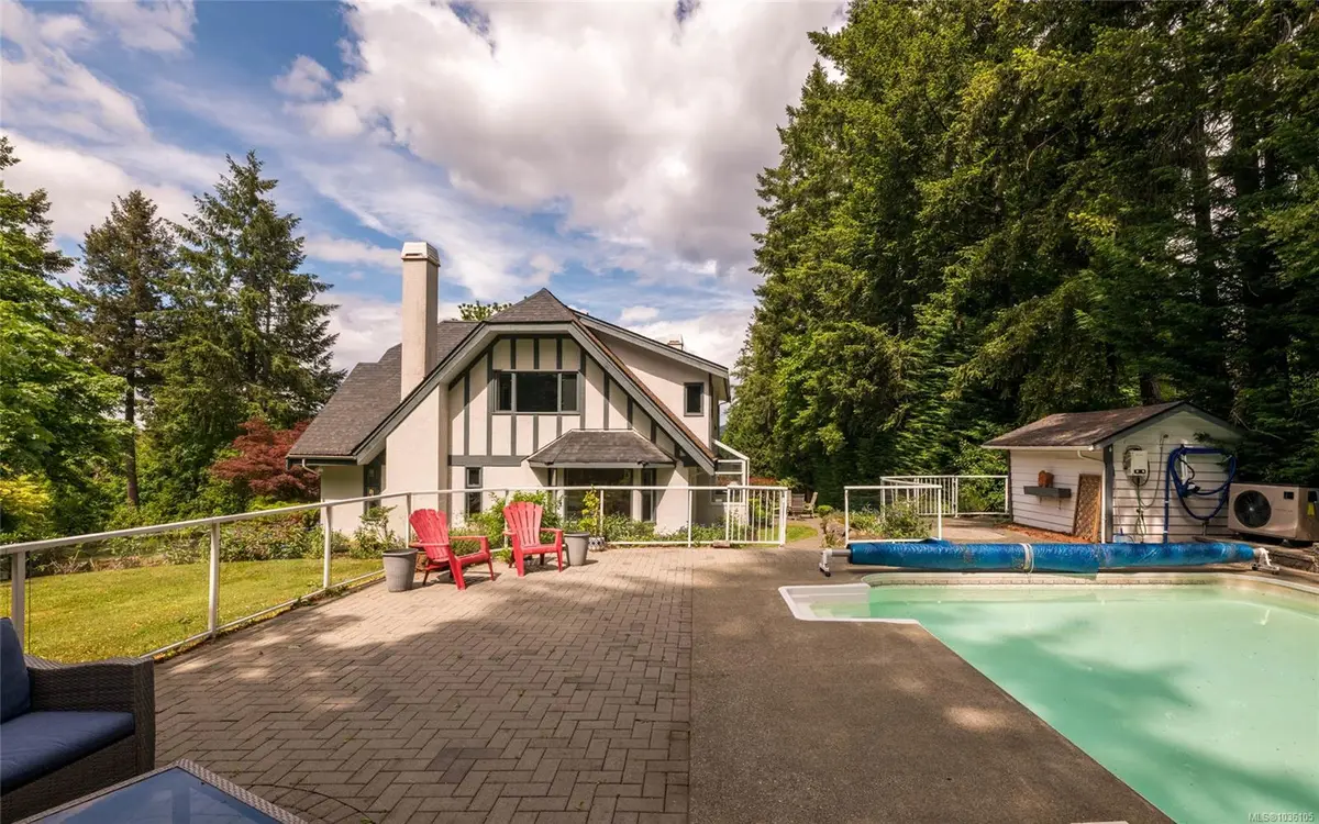 6353 Highwood Dr, Duncan BC V9L 5R3