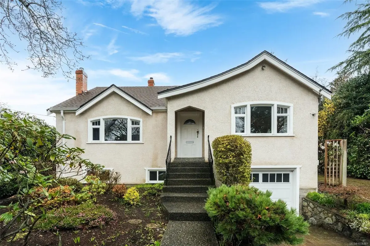 1250 Rockland Ave, Victoria BC V8V 3J2
