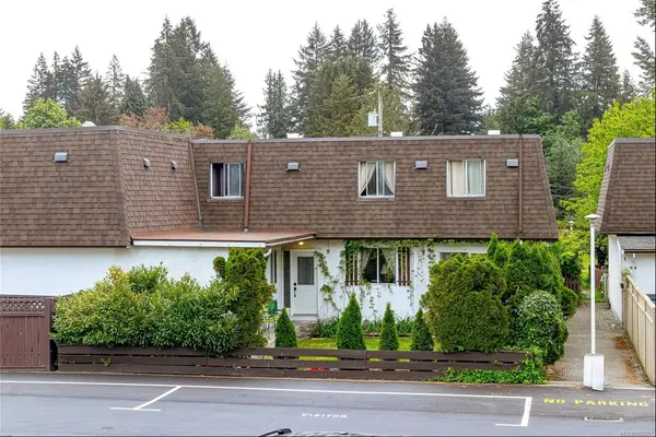 3208 Gibbins Rd # 8, Duncan BC V9L 1G8
