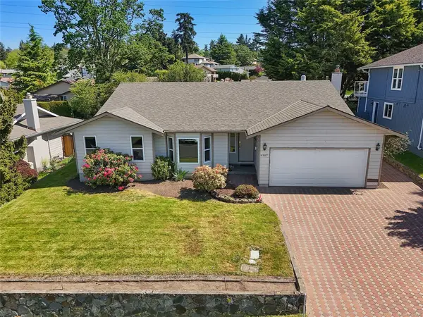 4287 Panorama Pl, Saanich BC V8X 4X7