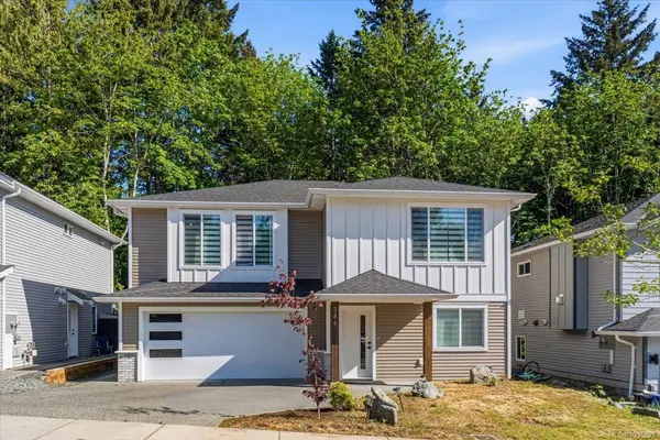 386 Avaani Way, Nanaimo BC V9R 4J5 - 6 bed, 3.0 bath in Nanaimo