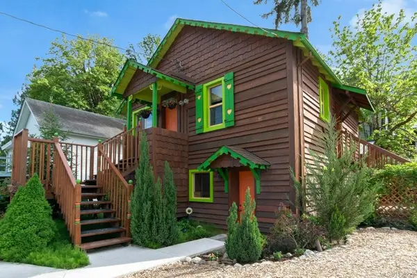 36 King George St S, Lake Cowichan BC V0R 2G0 - 4 bed, 2 bath in Lake Cowichan