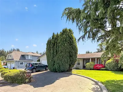 1568 Marine Cir, French Creek BC V9P 1Y6