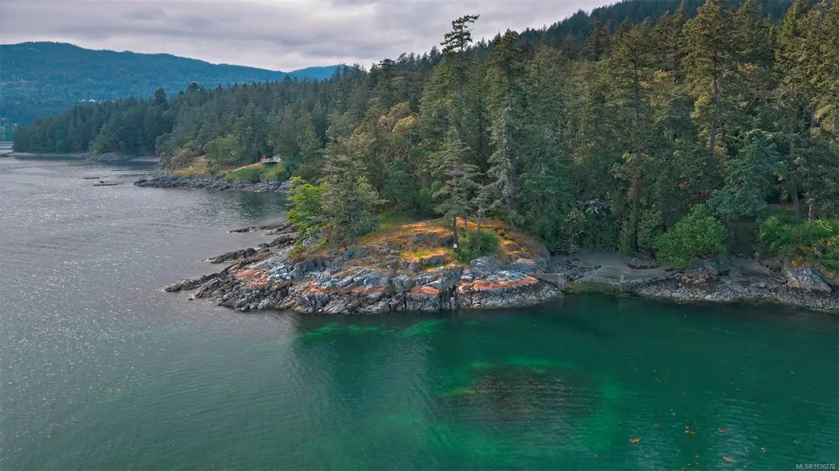 157 Menhinick Dr, Salt Spring BC V8K 1W7