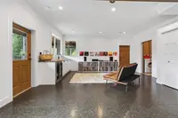 View 32